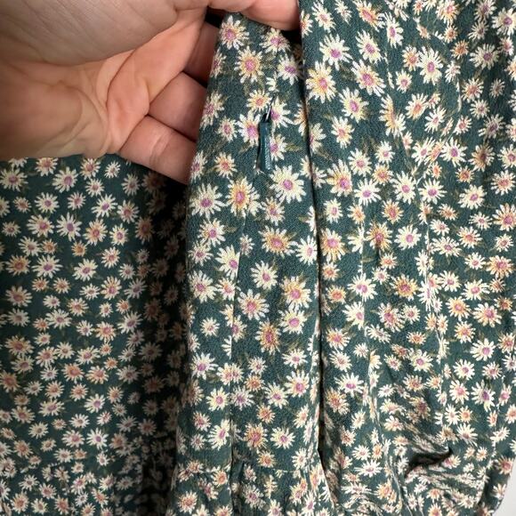 American Eagle Women’s Green Square Neck Daisy Mini Scoop Back 3/4 Sleeve Dress - Picture 4 of 10